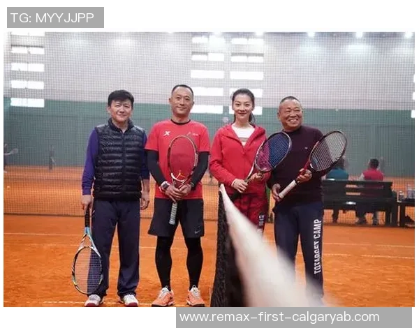 杭州网球队与上海网球队赛后复盘分析双方状态及表现对比