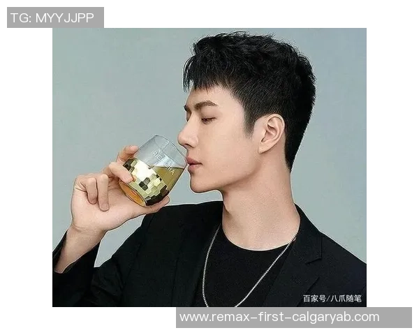 足球明星代言可乐引领潮流饮品新风尚,激情与清爽完美结合 足球明星代言可乐引领潮流饮品新风尚,激情与清爽完美结合