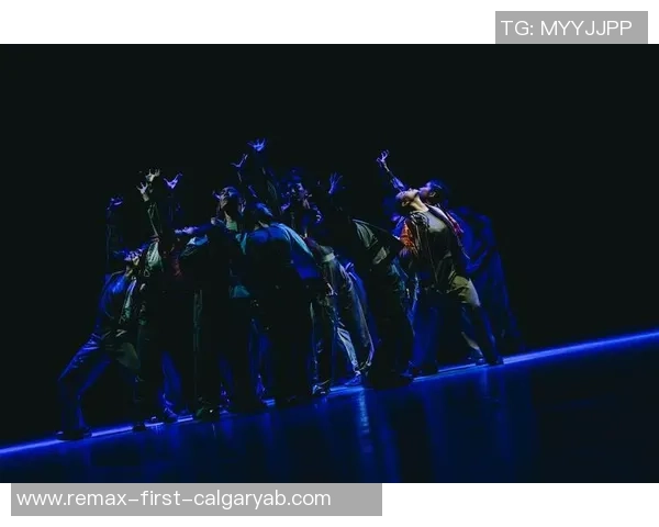 街舞巨献:探秘成都街舞队的配合 街舞巨献:探秘成都街舞队的配合